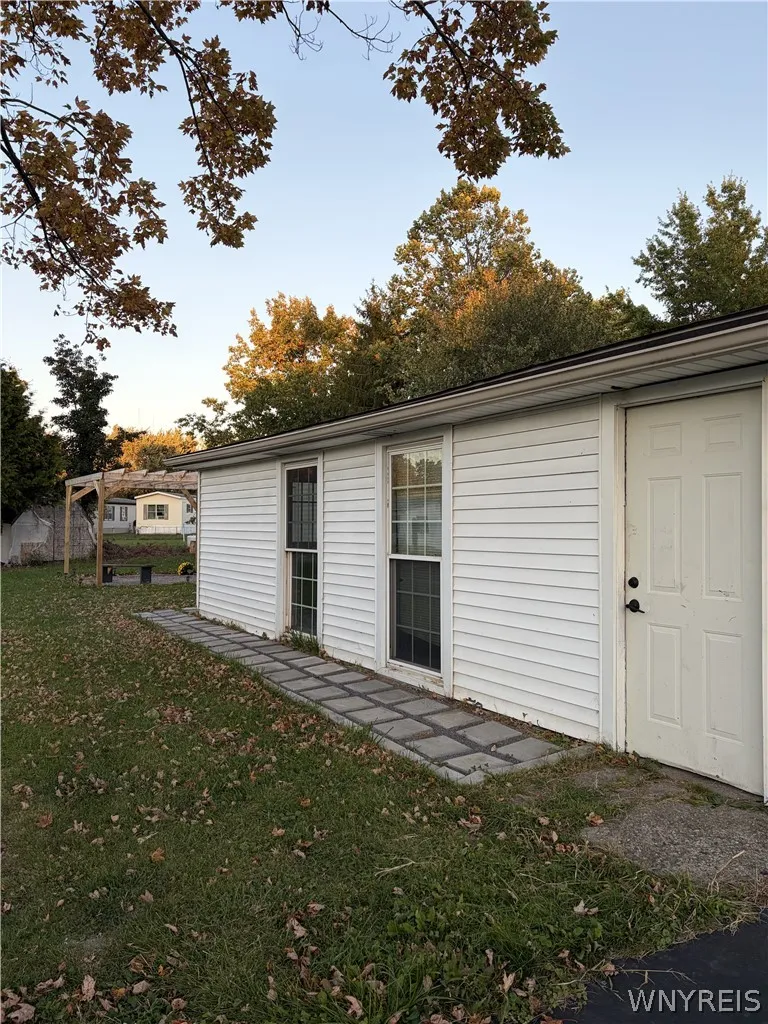 6 Highridge, Hamburg, New York 14075, Hamburg, New York 14075, 3 Bedroom Bedrooms, 5 Room Rooms,1 BathroomBathrooms,Residential,For Sale,6 Highridge, Hamburg, New York 14075,0,B1722181