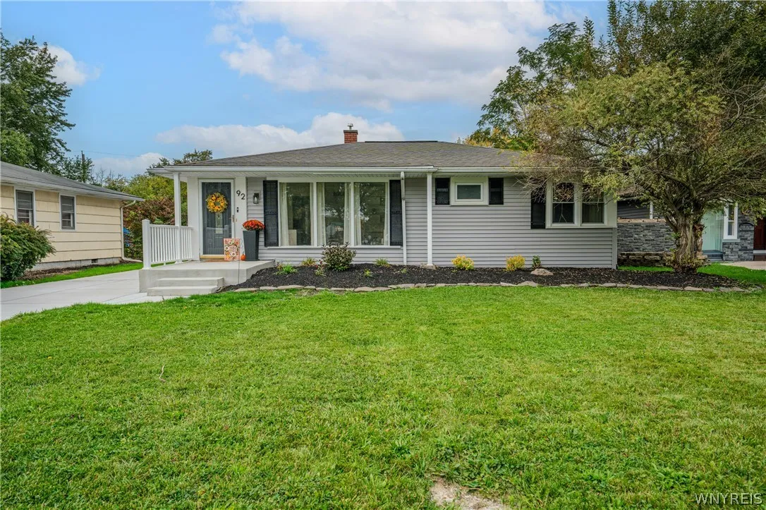 92 Mapleview Drive, Amherst, New York 14226, Amherst, New York 14226, 3 Bedroom Bedrooms, 6 Room Rooms,1 BathroomBathrooms,Residential,For Sale,92 Mapleview Drive, Amherst, New York 14226,0,B1721481