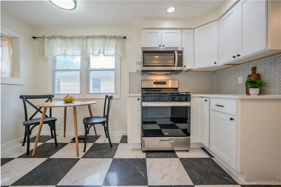 92 Mapleview Drive, Amherst, New York 14226, Amherst, New York 14226, 3 Bedroom Bedrooms, 6 Room Rooms,1 BathroomBathrooms,Residential,For Sale,92 Mapleview Drive, Amherst, New York 14226,0,B1721481