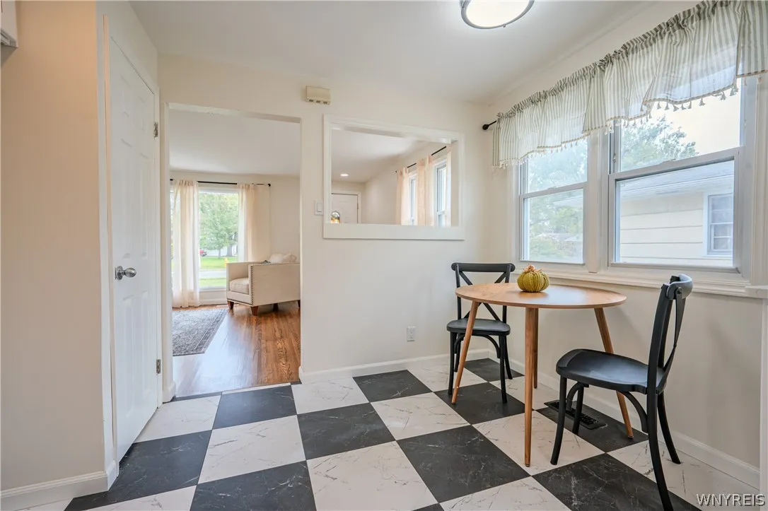 92 Mapleview Drive, Amherst, New York 14226, Amherst, New York 14226, 3 Bedroom Bedrooms, 6 Room Rooms,1 BathroomBathrooms,Residential,For Sale,92 Mapleview Drive, Amherst, New York 14226,0,B1721481