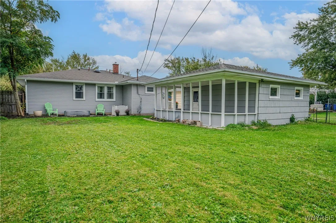 92 Mapleview Drive, Amherst, New York 14226, Amherst, New York 14226, 3 Bedroom Bedrooms, 6 Room Rooms,1 BathroomBathrooms,Residential,For Sale,92 Mapleview Drive, Amherst, New York 14226,0,B1721481