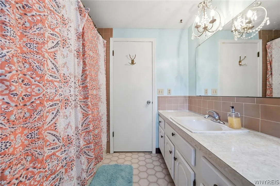 Full Bath 2nd Floor
