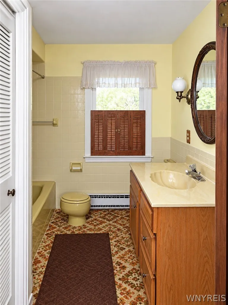 3643 Center Lane Drive, Hamburg, New York 14075, Hamburg, New York 14075, 4 Bedroom Bedrooms, 9 Room Rooms,2 BathroomBathrooms,Residential,For Sale,3643 Center Lane Drive, Hamburg, New York 14075,0,B1722356