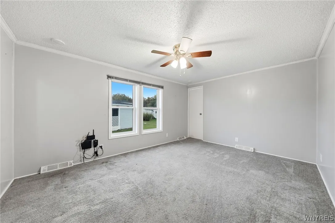 35 Windridge Lane, Hamburg, New York 14075, Hamburg, New York 14075, 2 Bedroom Bedrooms, 5 Room Rooms,2 BathroomBathrooms,Residential,For Sale,35 Windridge Lane, Hamburg, New York 14075,0,B1722103