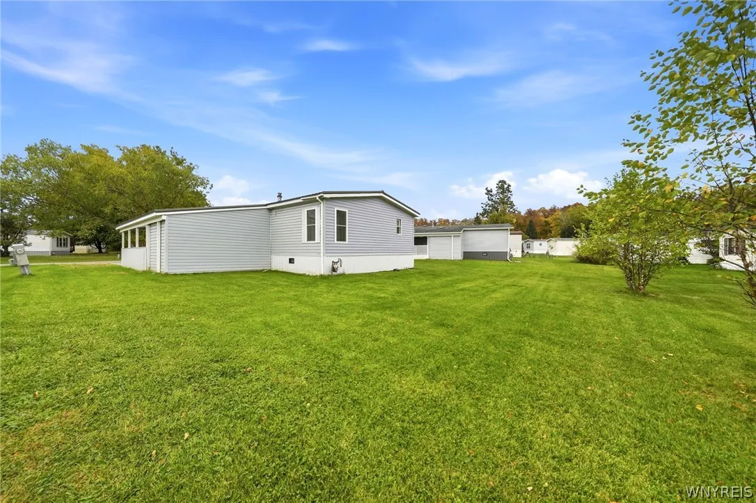 35 Windridge Lane, Hamburg, New York 14075, Hamburg, New York 14075, 2 Bedroom Bedrooms, 5 Room Rooms,2 BathroomBathrooms,Residential,For Sale,35 Windridge Lane, Hamburg, New York 14075,0,B1722103