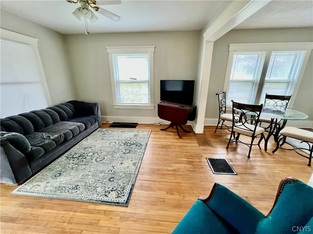 219 East 5th Street, Oswego, New York 13126, Oswego, New York 13126, 2 Bedroom Bedrooms, 7 Room Rooms,1 BathroomBathrooms,Residential,For Sale,219 East 5th Street, Oswego, New York 13126,0,S1722452