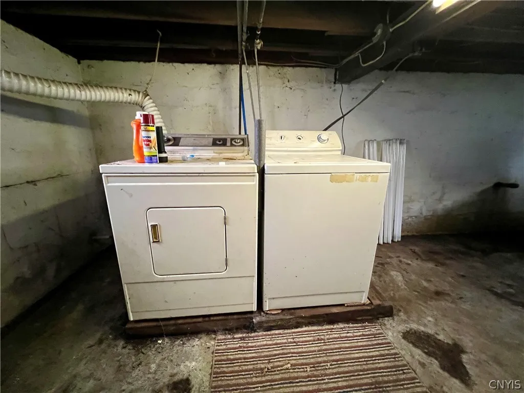 219 East 5th Street, Oswego, New York 13126, Oswego, New York 13126, 2 Bedroom Bedrooms, 7 Room Rooms,1 BathroomBathrooms,Residential,For Sale,219 East 5th Street, Oswego, New York 13126,0,S1722452