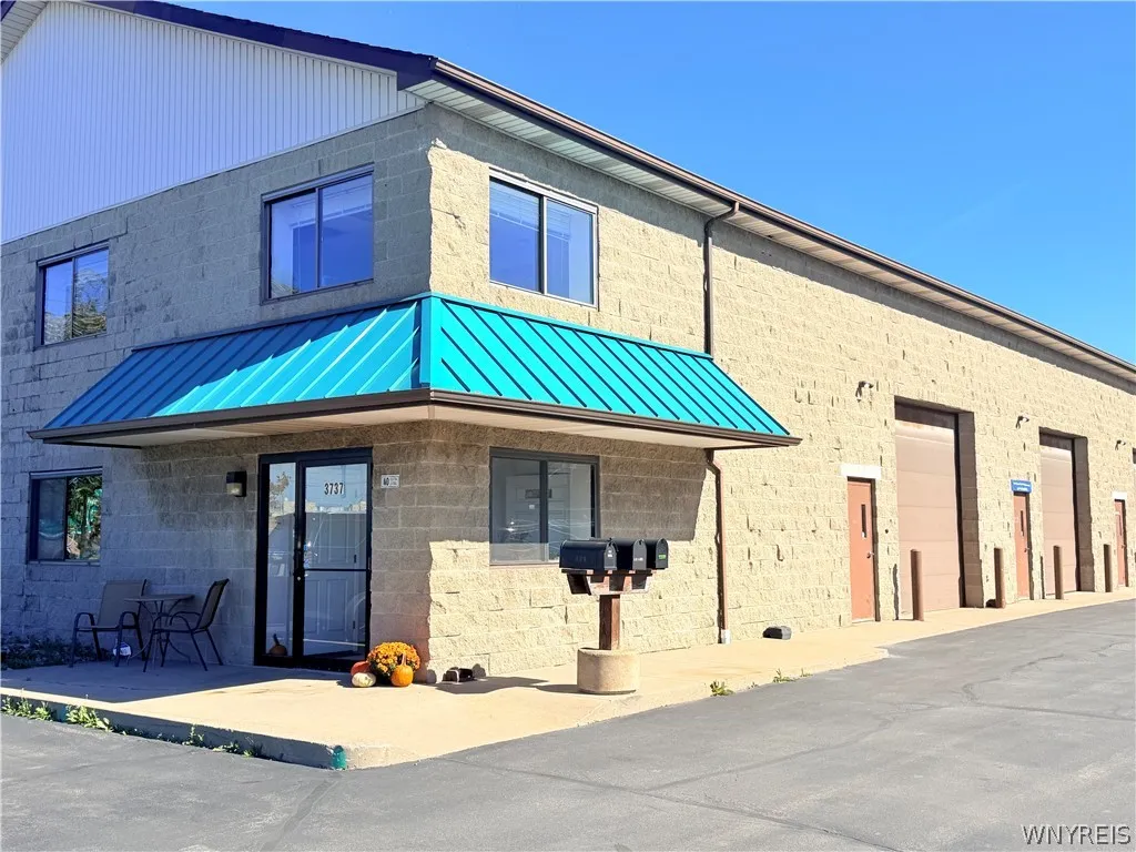 3737 Lake Shore Road, Hamburg, New York 14219, Hamburg, New York 14219, ,Commercial Lease,For Rent,3737 Lake Shore Road, Hamburg, New York 14219,0,B1722332 3737 Lake Shore Road, Hamburg, New York 14219, Hamburg, New York 14219, ,Commercial Lease,For Rent,3737 Lake Shore Road, Hamburg, New York 14219,0,B1722332