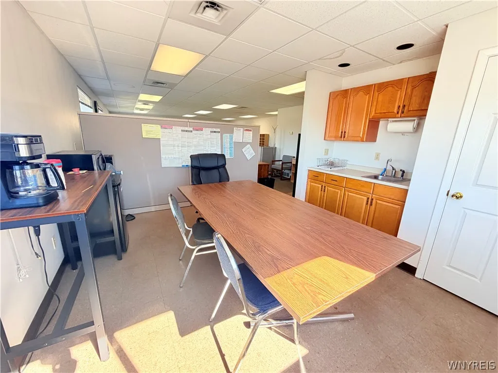 3737 Lake Shore Road, Hamburg, New York 14219, Hamburg, New York 14219, ,Commercial Lease,For Rent,3737 Lake Shore Road, Hamburg, New York 14219,0,B1722332