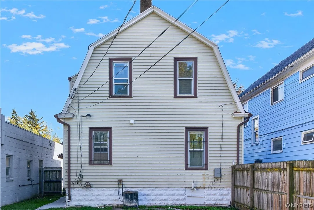 1274 Kensington Avenue, Buffalo, New York 14215, Buffalo, New York 14215, 3 Bedroom Bedrooms, 6 Room Rooms,1 BathroomBathrooms,Residential,For Sale,1274 Kensington Avenue, Buffalo, New York 14215,0,B1722517