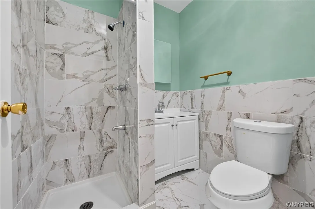 1274 Kensington Avenue, Buffalo, New York 14215, Buffalo, New York 14215, 3 Bedroom Bedrooms, 6 Room Rooms,1 BathroomBathrooms,Residential,For Sale,1274 Kensington Avenue, Buffalo, New York 14215,0,B1722517