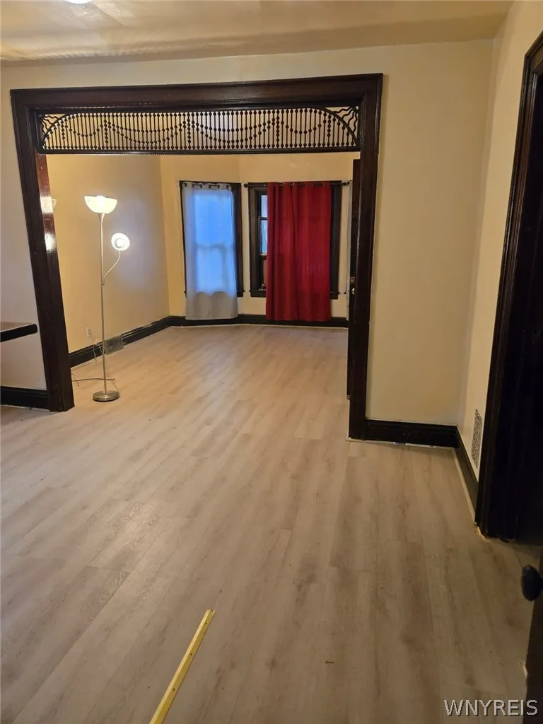 2259 South Park Avenue, Buffalo, New York 14220, Buffalo, New York 14220, 3 Bedroom Bedrooms, 5 Room Rooms,1 BathroomBathrooms,Residential Lease,For Rent,2259 South Park Avenue, Buffalo, New York 14220,0,B1722162