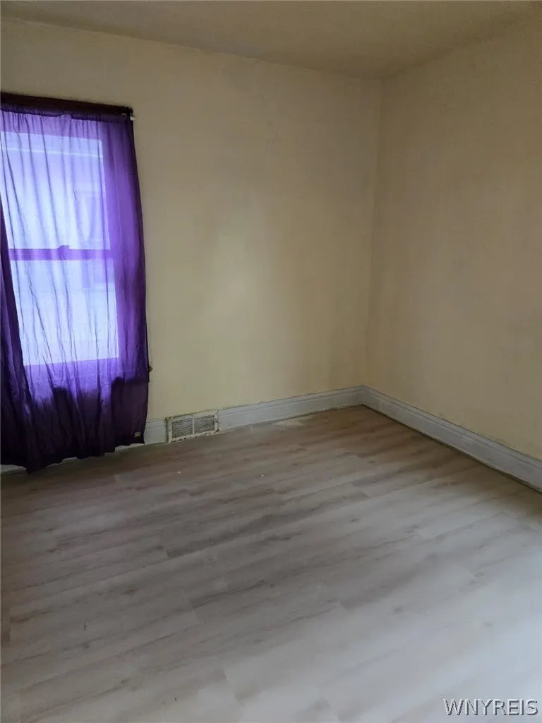 2259 South Park Avenue, Buffalo, New York 14220, Buffalo, New York 14220, 3 Bedroom Bedrooms, 5 Room Rooms,1 BathroomBathrooms,Residential Lease,For Rent,2259 South Park Avenue, Buffalo, New York 14220,0,B1722162