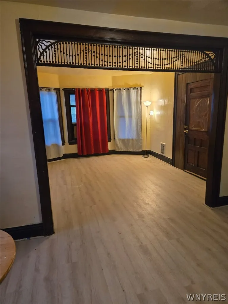 2259 South Park Avenue, Buffalo, New York 14220, Buffalo, New York 14220, 3 Bedroom Bedrooms, 5 Room Rooms,1 BathroomBathrooms,Residential Lease,For Rent,2259 South Park Avenue, Buffalo, New York 14220,0,B1722162