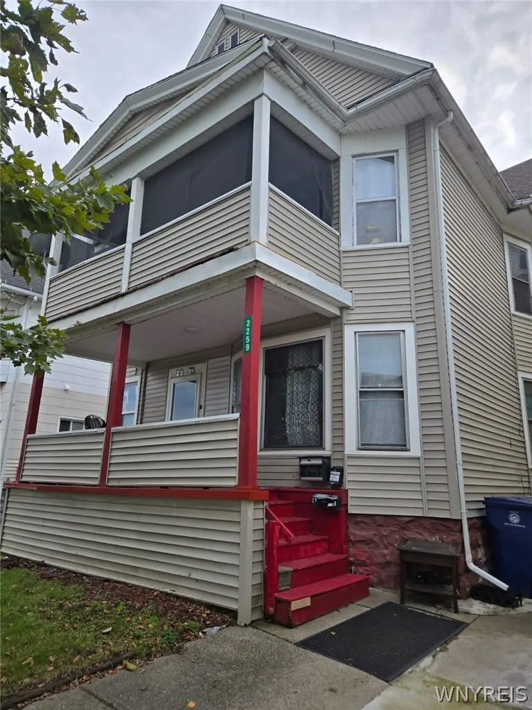 2259 South Park Avenue, Buffalo, New York 14220, Buffalo, New York 14220, 3 Bedroom Bedrooms, 5 Room Rooms,1 BathroomBathrooms,Residential Lease,For Rent,2259 South Park Avenue, Buffalo, New York 14220,0,B1722162