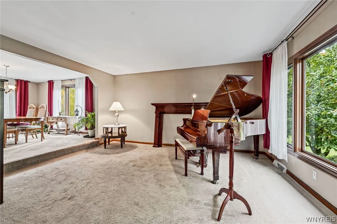 5354 Oakridge Drive, Hamburg, New York 14075, Hamburg, New York 14075, 4 Bedroom Bedrooms, 9 Room Rooms,2 BathroomBathrooms,Residential,For Sale,5354 Oakridge Drive, Hamburg, New York 14075,0,B1721432