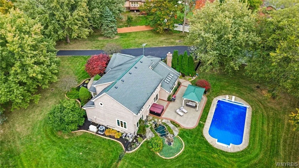 5354 Oakridge Drive, Hamburg, New York 14075, Hamburg, New York 14075, 4 Bedroom Bedrooms, 9 Room Rooms,2 BathroomBathrooms,Residential,For Sale,5354 Oakridge Drive, Hamburg, New York 14075,0,B1721432
