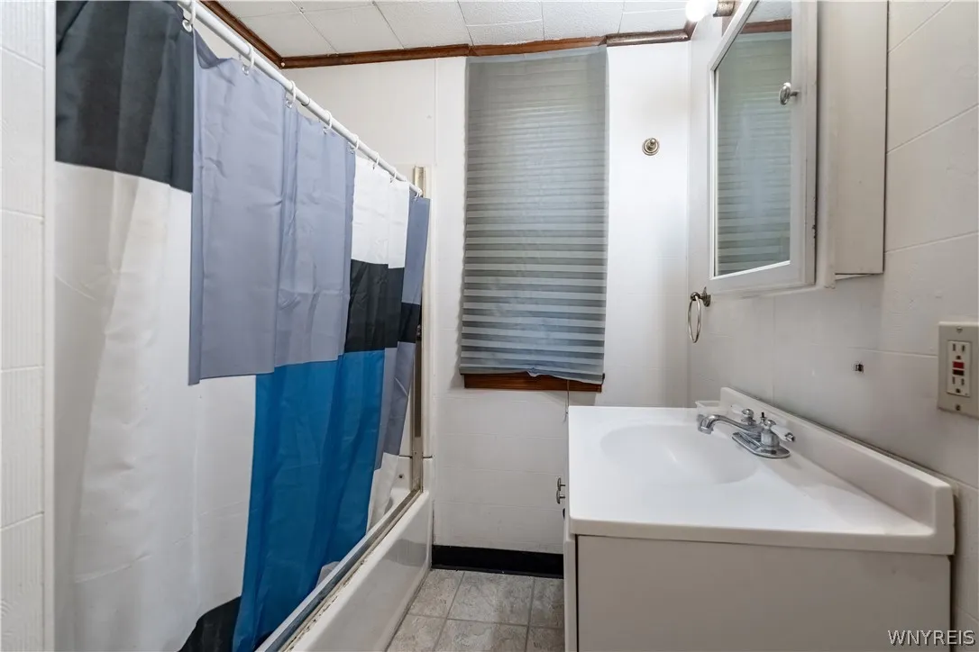111 19th Street, Buffalo, New York 14213, Buffalo, New York 14213, 5 Bedroom Bedrooms, ,2 BathroomBathrooms,Residential,For Sale,111 19th Street, Buffalo, New York 14213,0,B1722430
