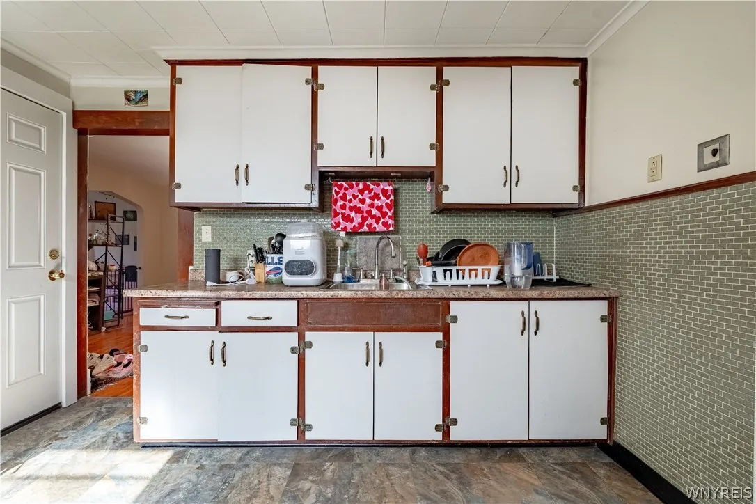 111 19th Street, Buffalo, New York 14213, Buffalo, New York 14213, 5 Bedroom Bedrooms, ,2 BathroomBathrooms,Residential,For Sale,111 19th Street, Buffalo, New York 14213,0,B1722430