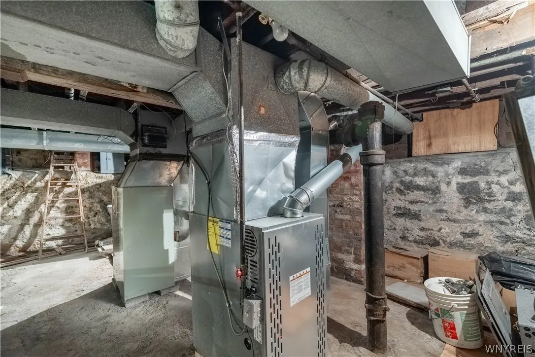 111 19th Street, Buffalo, New York 14213, Buffalo, New York 14213, 5 Bedroom Bedrooms, ,2 BathroomBathrooms,Residential,For Sale,111 19th Street, Buffalo, New York 14213,0,B1722430