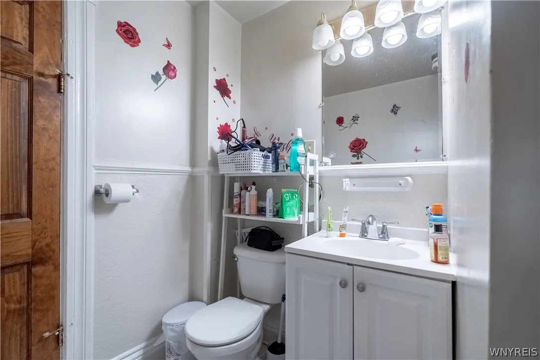 111 19th Street, Buffalo, New York 14213, Buffalo, New York 14213, 5 Bedroom Bedrooms, ,2 BathroomBathrooms,Residential,For Sale,111 19th Street, Buffalo, New York 14213,0,B1722430