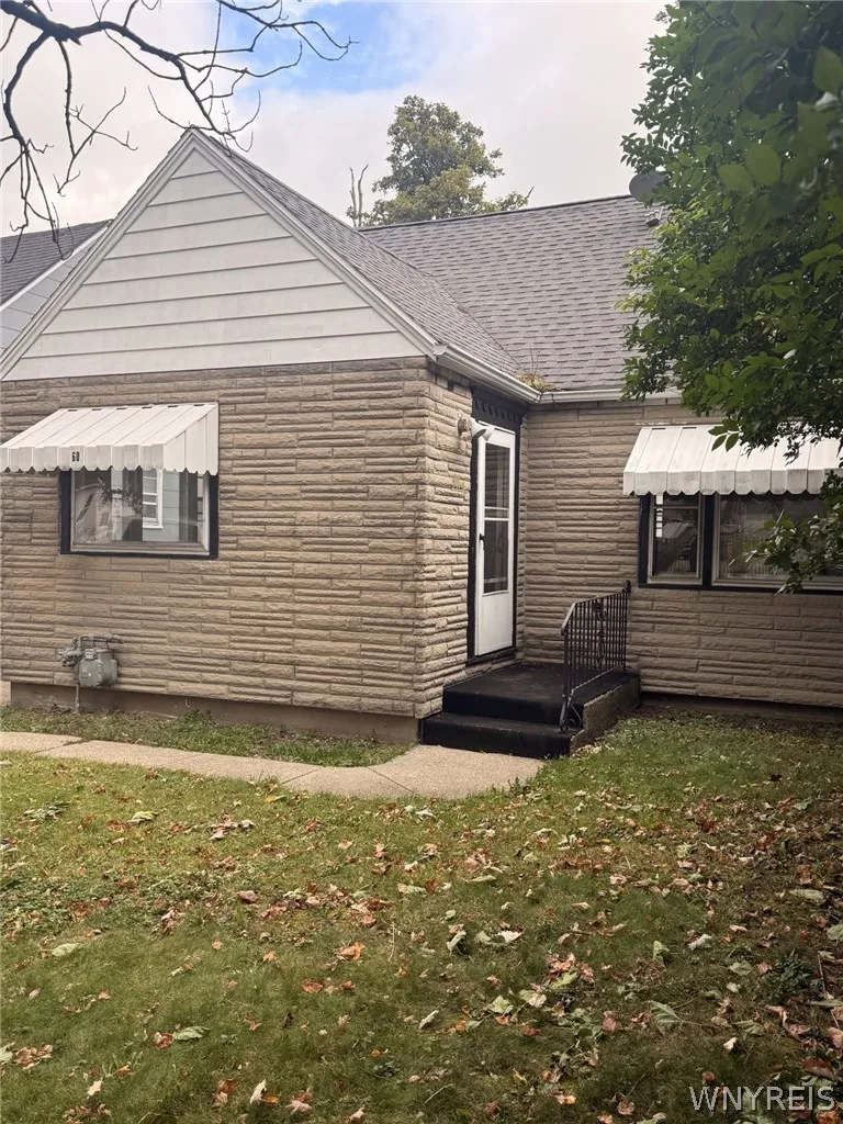 60 Lasalle Avenue, Buffalo, New York 14214, Buffalo, New York 14214, 3 Bedroom Bedrooms, 6 Room Rooms,1 BathroomBathrooms,Residential,For Sale,60 Lasalle Avenue, Buffalo, New York 14214,0,B1722550