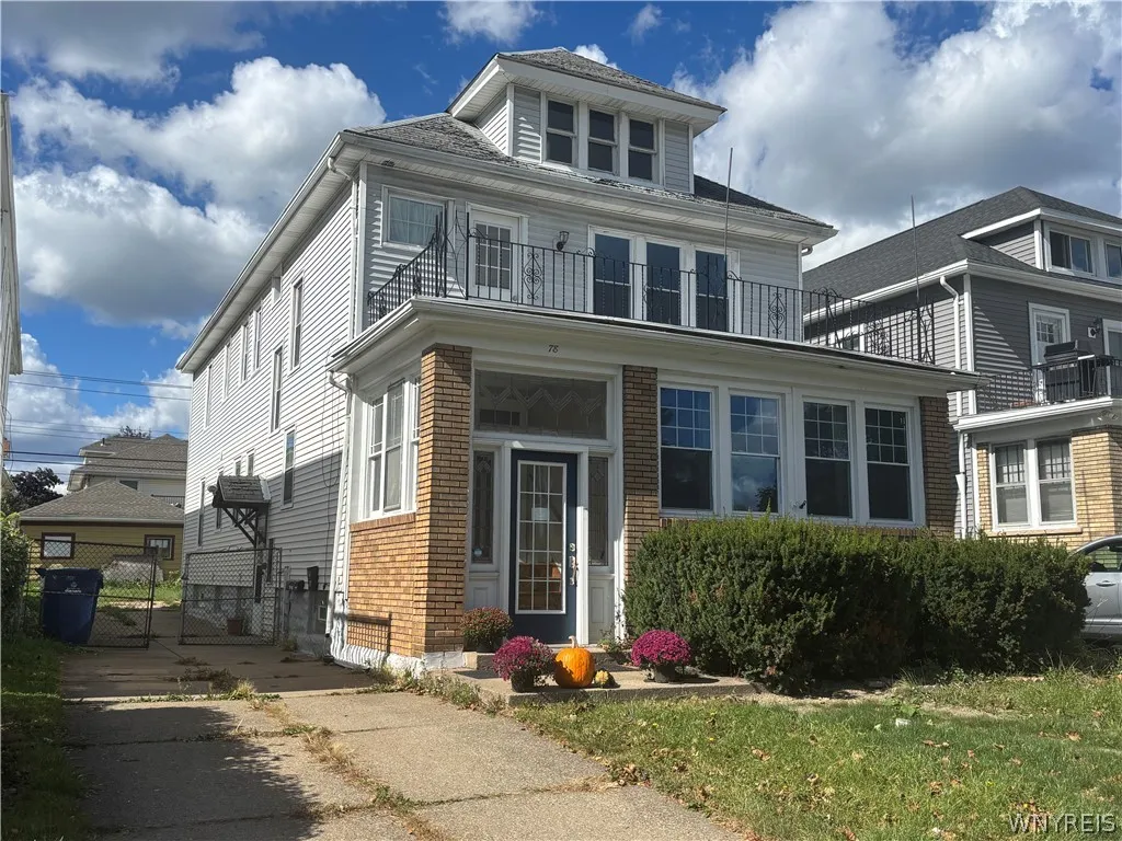 78 Carmel Road Upper, Buffalo, New York 14214, Buffalo, New York 14214, 3 Bedroom Bedrooms, 5 Room Rooms,1 BathroomBathrooms,Residential Lease,For Rent,78 Carmel Road Upper, Buffalo, New York 14214,0,B1722149