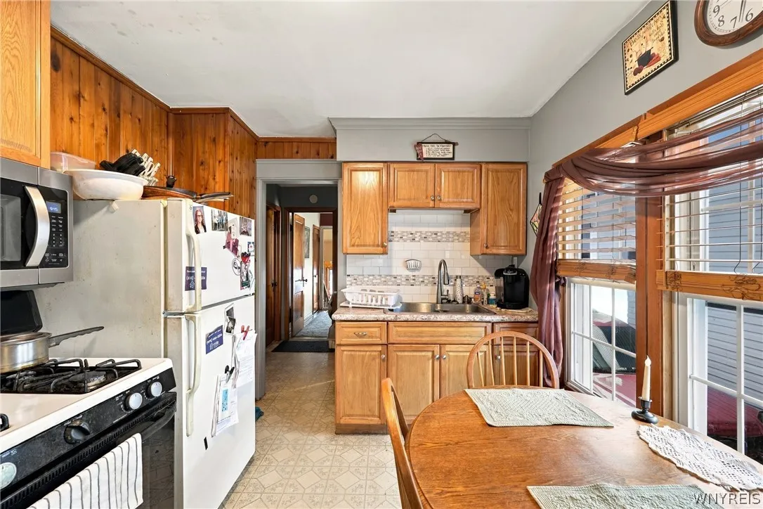 541 Marilla Street, Buffalo, New York 14220, Buffalo, New York 14220, 3 Bedroom Bedrooms, 7 Room Rooms,1 BathroomBathrooms,Residential,For Sale,541 Marilla Street, Buffalo, New York 14220,0,B1722635