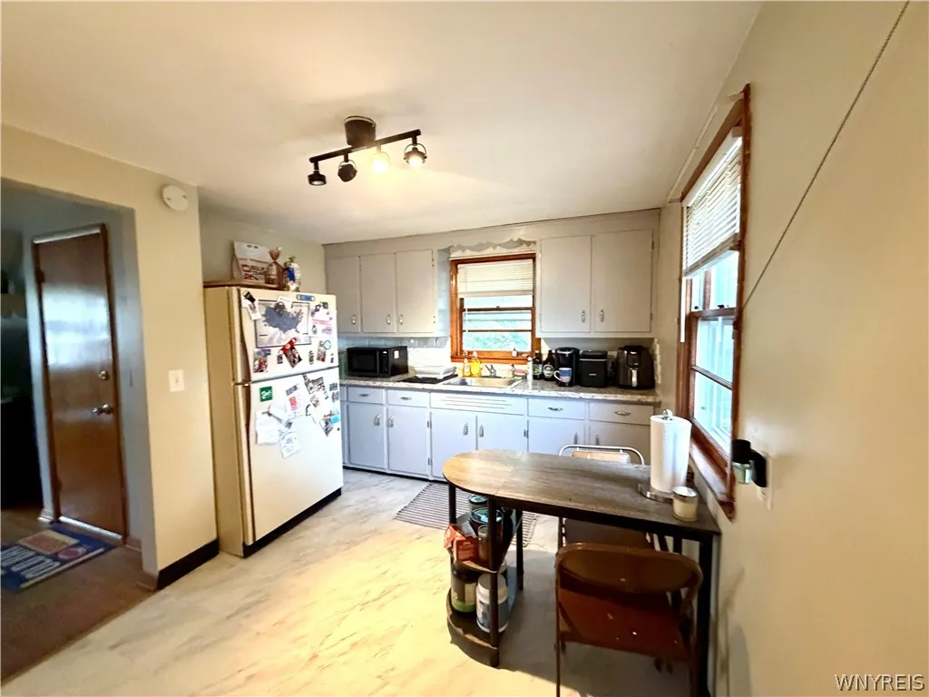 432 Dorrance Avenue, Buffalo, New York 14218, Buffalo, New York 14218, 4 Bedroom Bedrooms, ,2 BathroomBathrooms,Residential,For Sale,432 Dorrance Avenue, Buffalo, New York 14218,0,B1722434