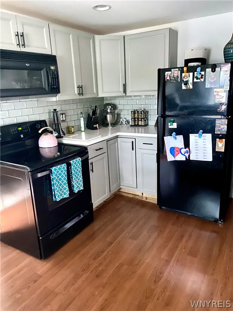 432 Dorrance Avenue, Buffalo, New York 14218, Buffalo, New York 14218, 4 Bedroom Bedrooms, ,2 BathroomBathrooms,Residential,For Sale,432 Dorrance Avenue, Buffalo, New York 14218,0,B1722434