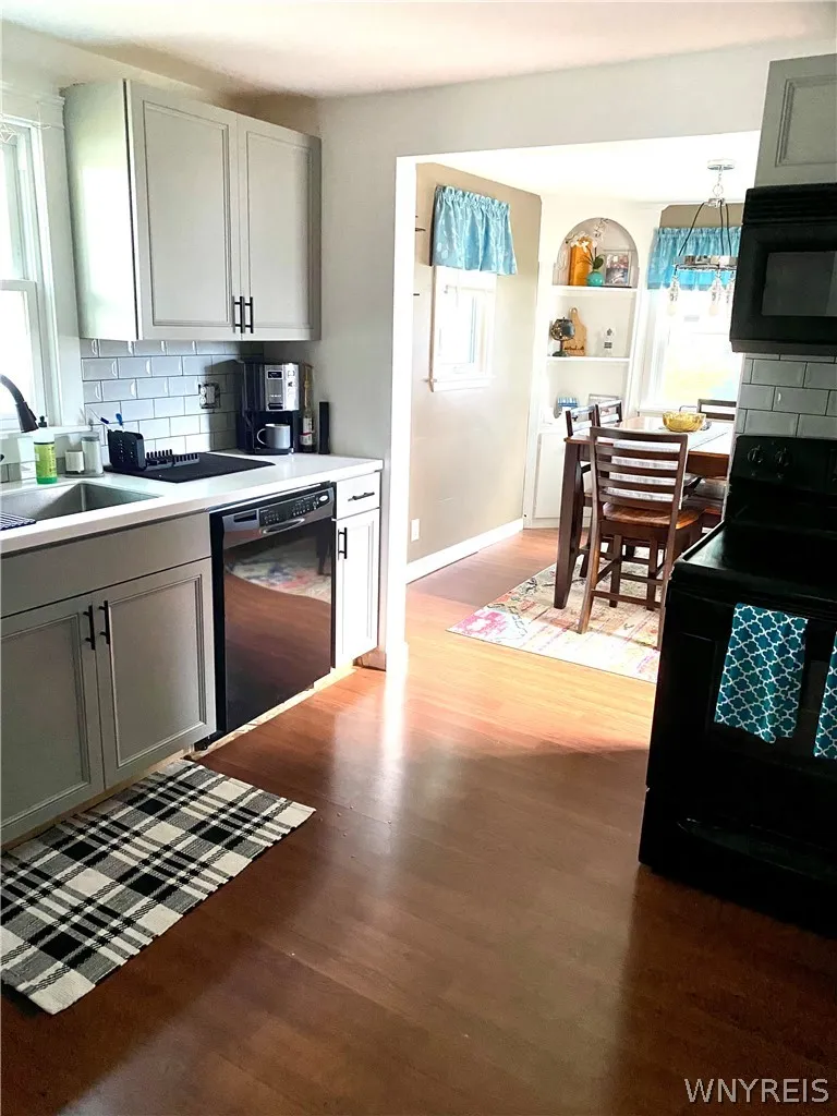 432 Dorrance Avenue, Buffalo, New York 14218, Buffalo, New York 14218, 4 Bedroom Bedrooms, ,2 BathroomBathrooms,Residential,For Sale,432 Dorrance Avenue, Buffalo, New York 14218,0,B1722434