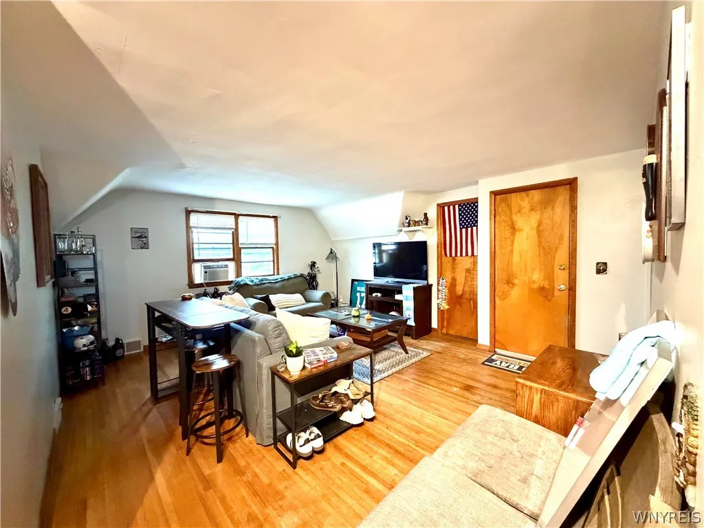 432 Dorrance Avenue, Buffalo, New York 14218, Buffalo, New York 14218, 4 Bedroom Bedrooms, ,2 BathroomBathrooms,Residential,For Sale,432 Dorrance Avenue, Buffalo, New York 14218,0,B1722434