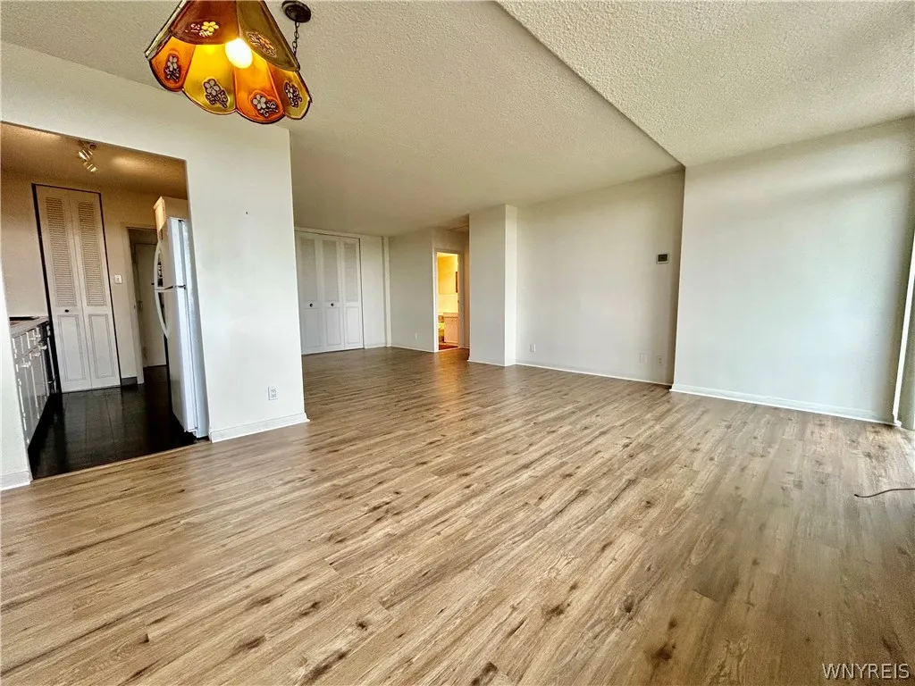 1088 Delaware Avenue 7b, Buffalo, New York 14209, Buffalo, New York 14209, 1 Bedroom Bedrooms, 4 Room Rooms,1 BathroomBathrooms,Residential,For Sale,1088 Delaware Avenue 7b, Buffalo, New York 14209,0,B1722569