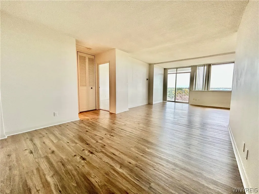 1088 Delaware Avenue 7b, Buffalo, New York 14209, Buffalo, New York 14209, 1 Bedroom Bedrooms, 4 Room Rooms,1 BathroomBathrooms,Residential,For Sale,1088 Delaware Avenue 7b, Buffalo, New York 14209,0,B1722569