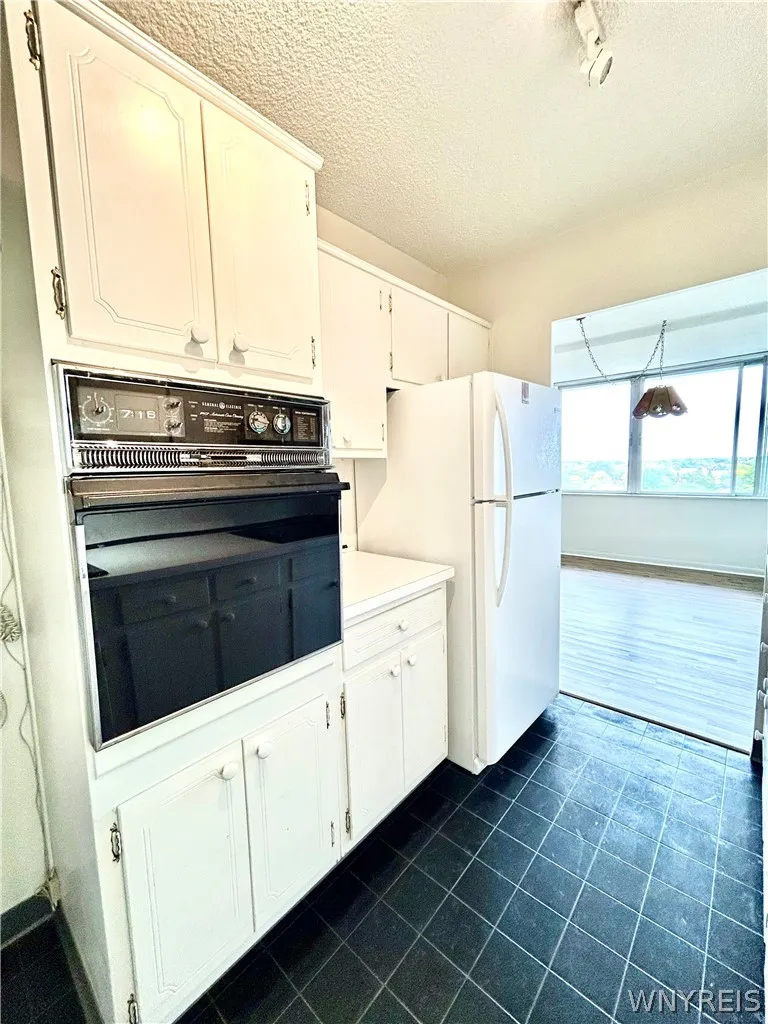 1088 Delaware Avenue 7b, Buffalo, New York 14209, Buffalo, New York 14209, 1 Bedroom Bedrooms, 4 Room Rooms,1 BathroomBathrooms,Residential,For Sale,1088 Delaware Avenue 7b, Buffalo, New York 14209,0,B1722569