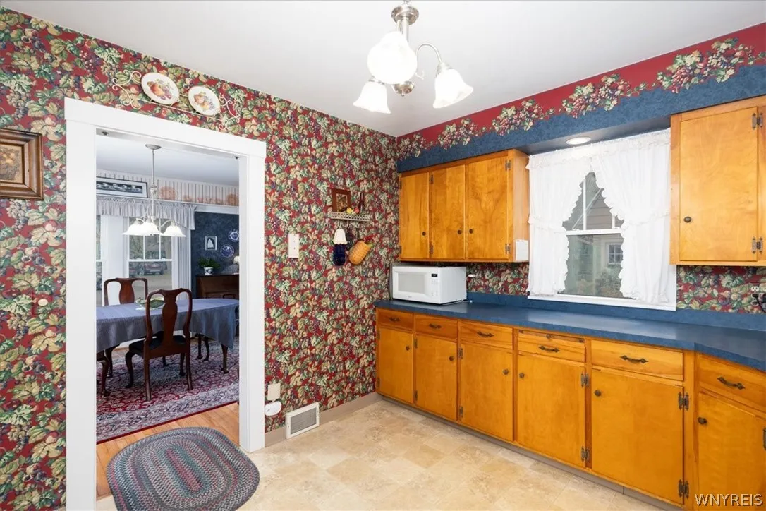 340 Girard Avenue, Aurora, New York 14052, Aurora, New York 14052, 3 Bedroom Bedrooms, 7 Room Rooms,1 BathroomBathrooms,Residential,For Sale,340 Girard Avenue, Aurora, New York 14052,0,B1722521