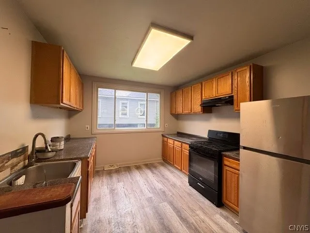 713 Kirkpatrick Street, Syracuse, New York 13208, Syracuse, New York 13208, 4 Bedroom Bedrooms, 6 Room Rooms,1 BathroomBathrooms,Residential Lease,For Rent,713 Kirkpatrick Street, Syracuse, New York 13208,0,S1722678