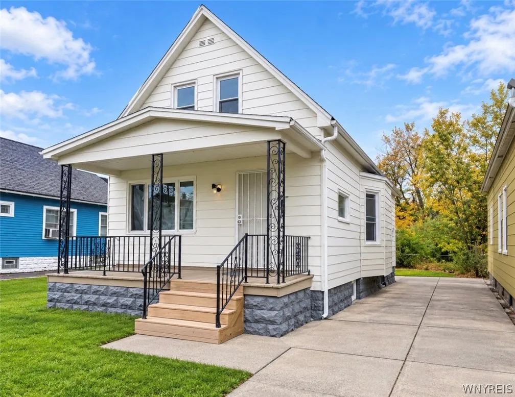 16 Alma Avenue 1, Buffalo, New York 14215, Buffalo, New York 14215, 3 Bedroom Bedrooms, 4 Room Rooms,1 BathroomBathrooms,Residential,For Sale,16 Alma Avenue 1, Buffalo, New York 14215,0,B1722528