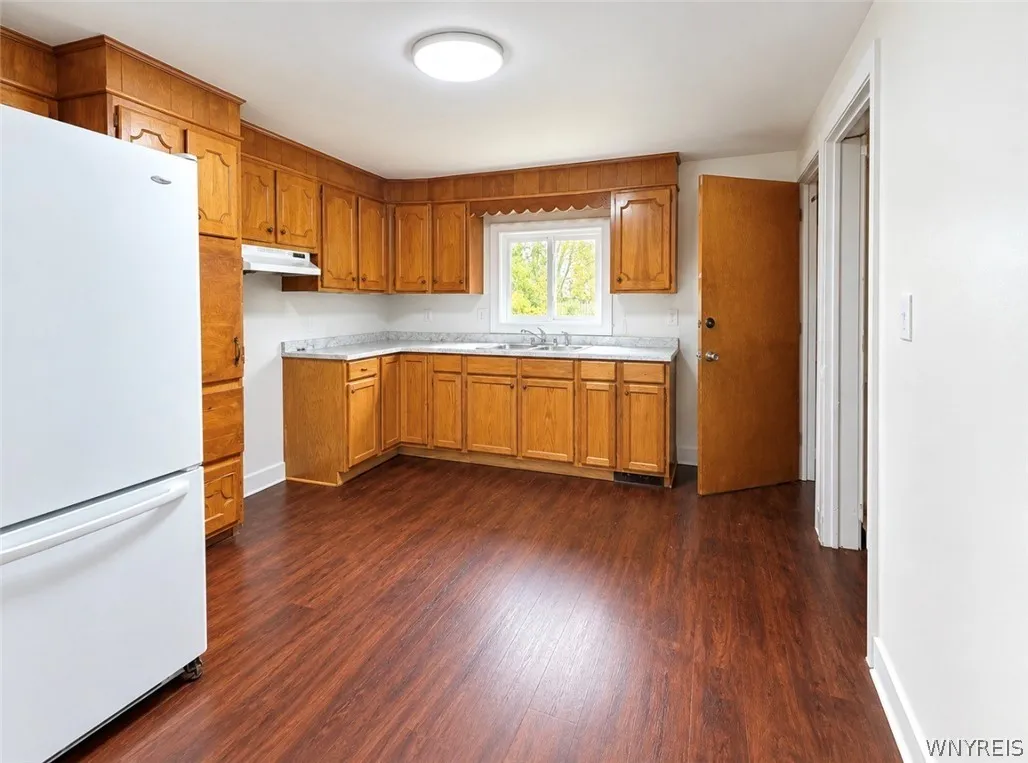 16 Alma Avenue 1, Buffalo, New York 14215, Buffalo, New York 14215, 3 Bedroom Bedrooms, 4 Room Rooms,1 BathroomBathrooms,Residential,For Sale,16 Alma Avenue 1, Buffalo, New York 14215,0,B1722528