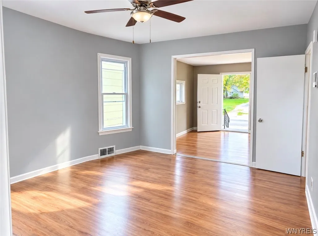 16 Alma Avenue 1, Buffalo, New York 14215, Buffalo, New York 14215, 3 Bedroom Bedrooms, 4 Room Rooms,1 BathroomBathrooms,Residential,For Sale,16 Alma Avenue 1, Buffalo, New York 14215,0,B1722528