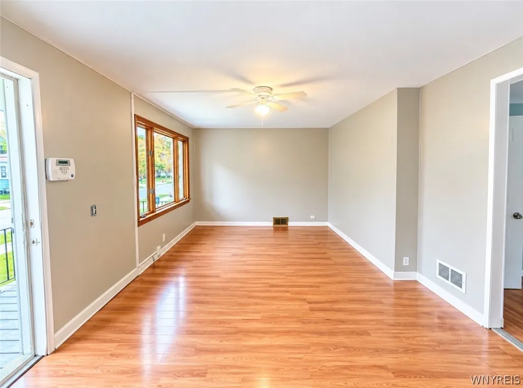 16 Alma Avenue 1, Buffalo, New York 14215, Buffalo, New York 14215, 3 Bedroom Bedrooms, 4 Room Rooms,1 BathroomBathrooms,Residential,For Sale,16 Alma Avenue 1, Buffalo, New York 14215,0,B1722528