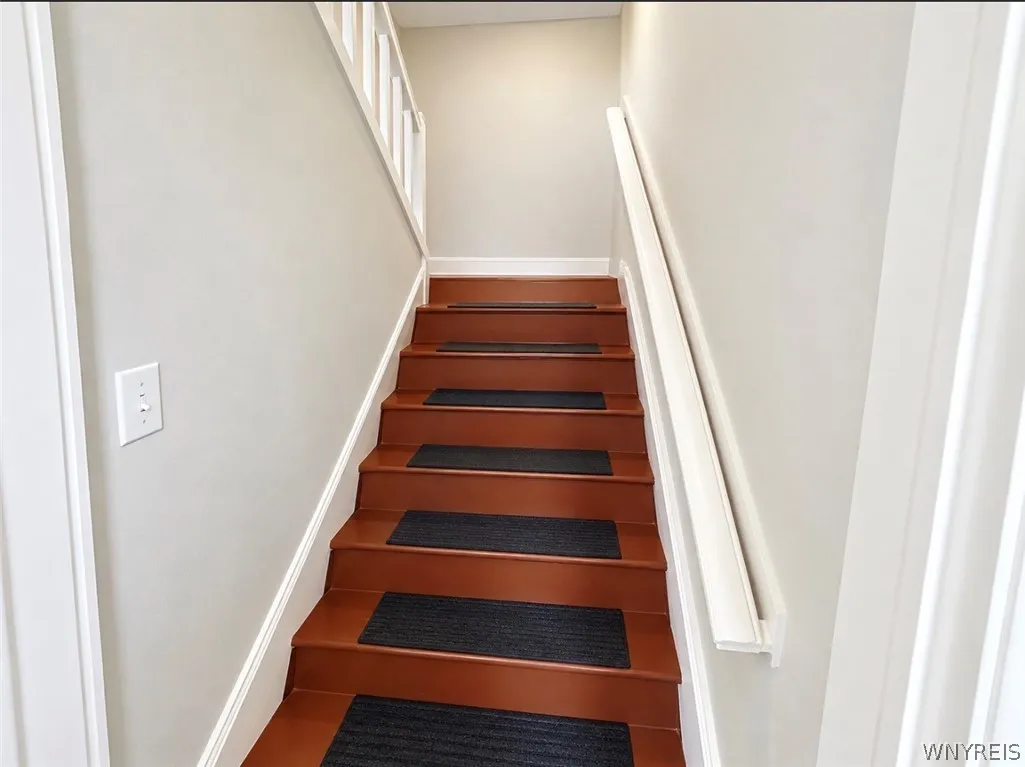 16 Alma Avenue 1, Buffalo, New York 14215, Buffalo, New York 14215, 3 Bedroom Bedrooms, 4 Room Rooms,1 BathroomBathrooms,Residential,For Sale,16 Alma Avenue 1, Buffalo, New York 14215,0,B1722528
