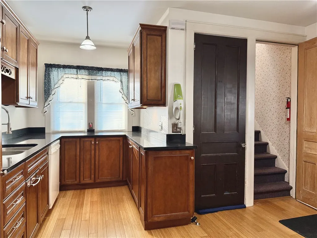 69 Elm Street, Oneonta, New York 13820, Oneonta, New York 13820, 5 Bedroom Bedrooms, 12 Room Rooms,2 BathroomBathrooms,Residential,For Sale,69 Elm Street, Oneonta, New York 13820,0,R1716572