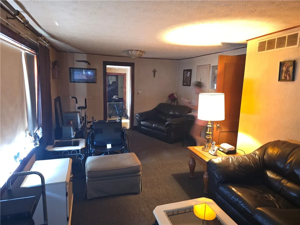 18 Costar Street, Rochester, New York 14608, Rochester, New York 14608, 2 Bedroom Bedrooms, 5 Room Rooms,1 BathroomBathrooms,Residential,For Sale,18 Costar Street, Rochester, New York 14608,0,R1722314