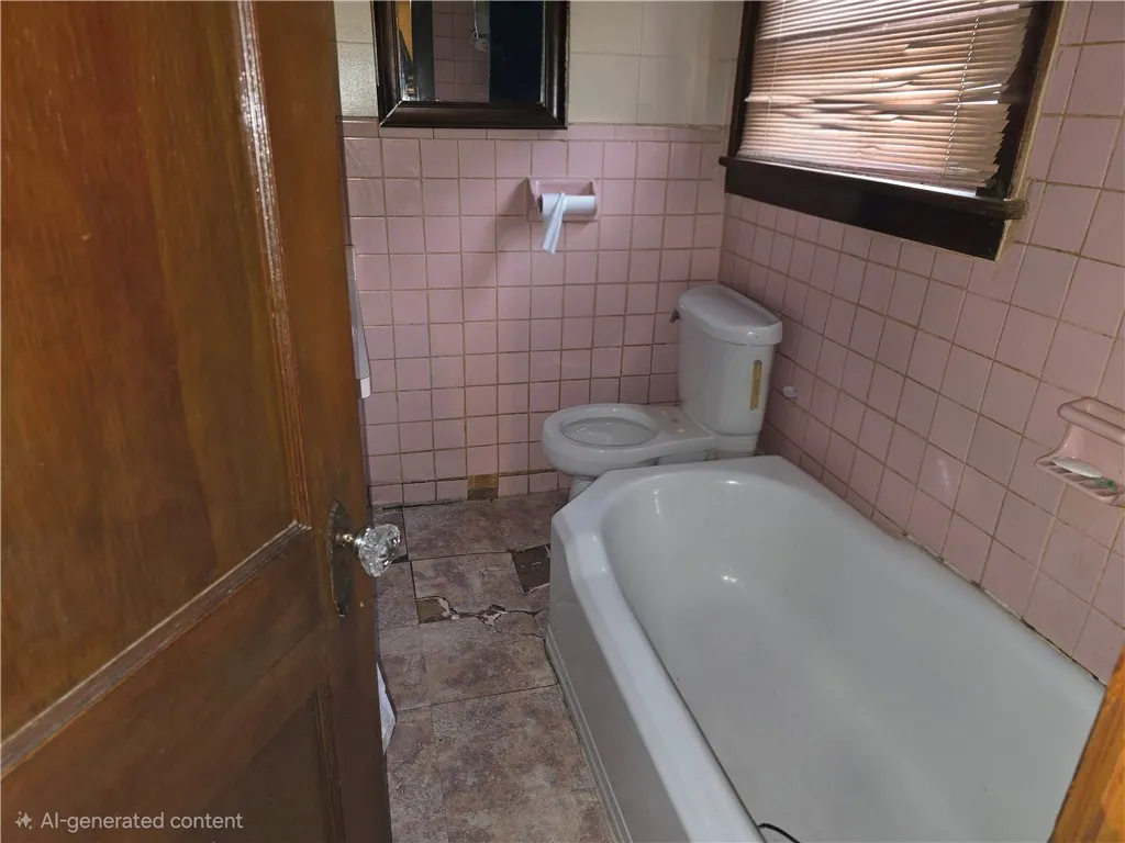 18 Costar Street, Rochester, New York 14608, Rochester, New York 14608, 2 Bedroom Bedrooms, 5 Room Rooms,1 BathroomBathrooms,Residential,For Sale,18 Costar Street, Rochester, New York 14608,0,R1722314