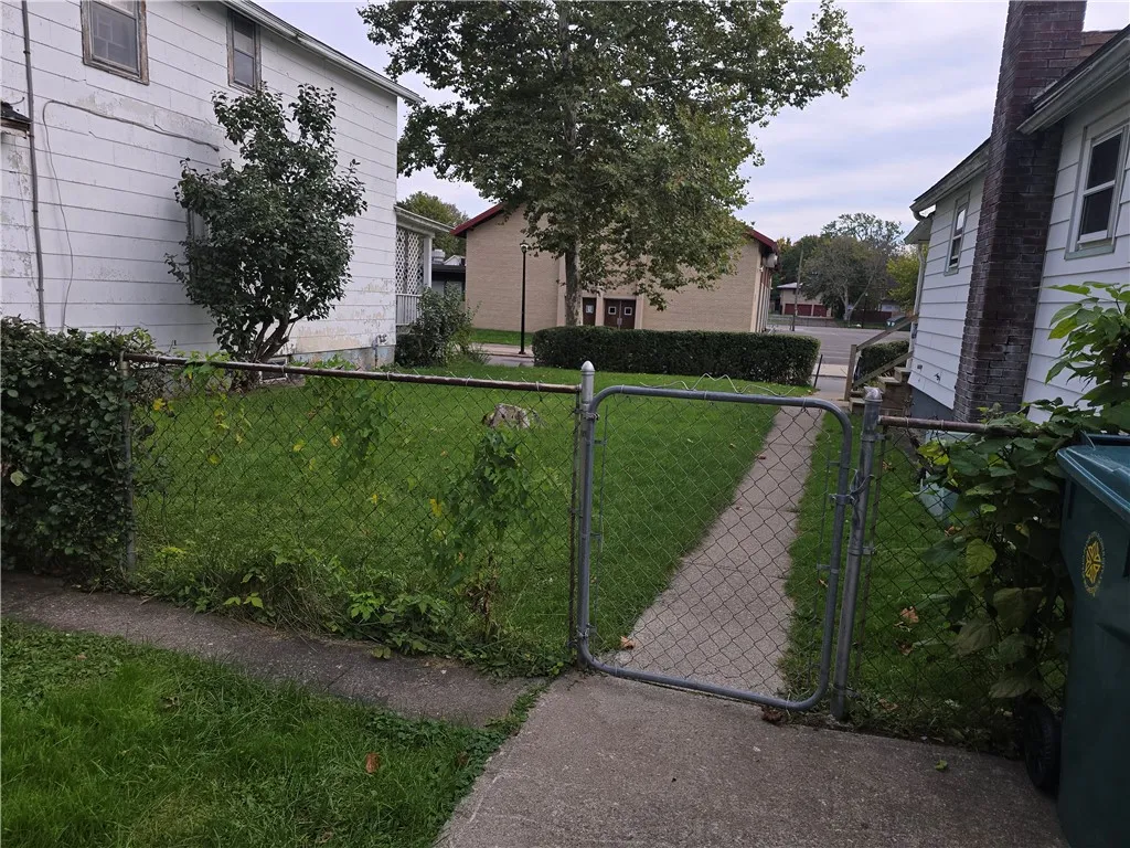 18 Costar Street, Rochester, New York 14608, Rochester, New York 14608, 2 Bedroom Bedrooms, 5 Room Rooms,1 BathroomBathrooms,Residential,For Sale,18 Costar Street, Rochester, New York 14608,0,R1722314