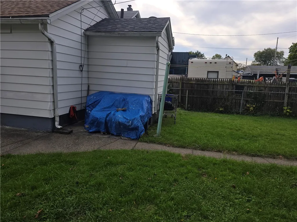 18 Costar Street, Rochester, New York 14608, Rochester, New York 14608, 2 Bedroom Bedrooms, 5 Room Rooms,1 BathroomBathrooms,Residential,For Sale,18 Costar Street, Rochester, New York 14608,0,R1722314