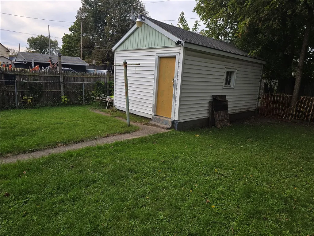 18 Costar Street, Rochester, New York 14608, Rochester, New York 14608, 2 Bedroom Bedrooms, 5 Room Rooms,1 BathroomBathrooms,Residential,For Sale,18 Costar Street, Rochester, New York 14608,0,R1722314
