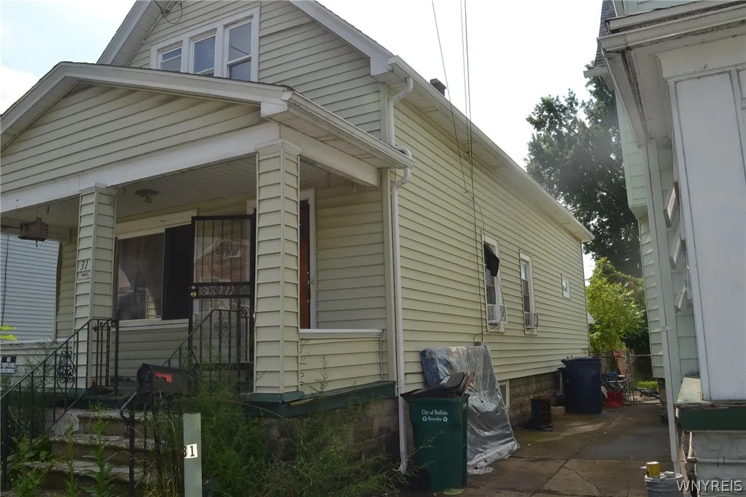 31 Progressive Avenue, Buffalo, New York 14207, Buffalo, New York 14207, 4 Bedroom Bedrooms, 6 Room Rooms,1 BathroomBathrooms,Residential,For Sale,31 Progressive Avenue, Buffalo, New York 14207,0,B1722745