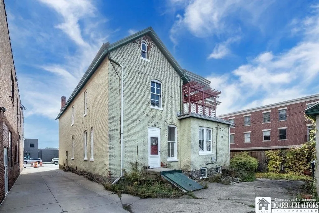 868 Main Street, Buffalo, New York 14202, Buffalo, New York 14202, 4 Bedroom Bedrooms, ,2 BathroomBathrooms,Residential,For Sale,868 Main Street, Buffalo, New York 14202,0,R1722728